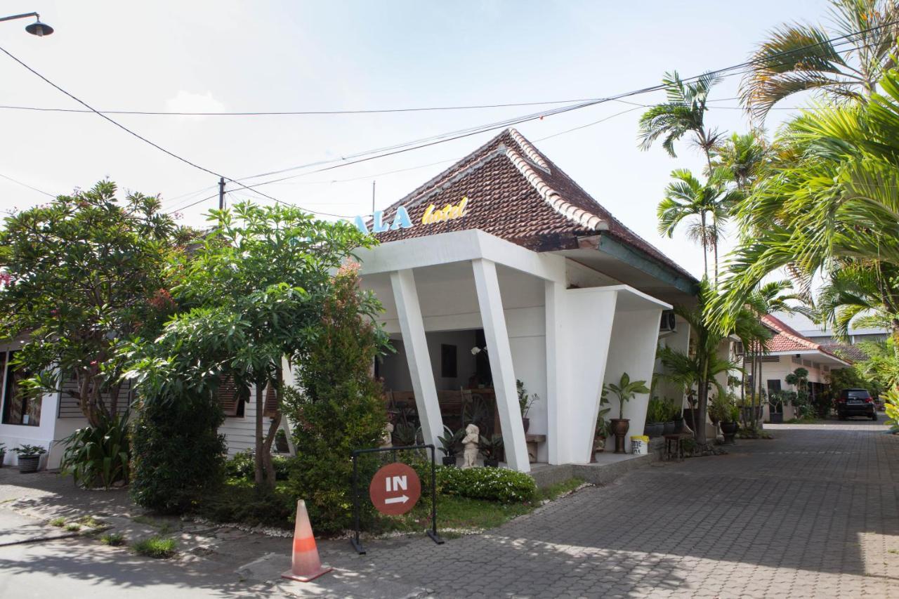 Reddoorz Plus Near Mall Roxy Banyuwangi Banyuwangi  Exterior photo